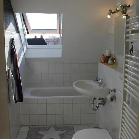 Ruhige Dachgeschosswohnung Зельце