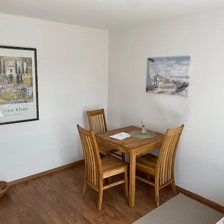 Апартаменты Ruhige Dachgeschosswohnung